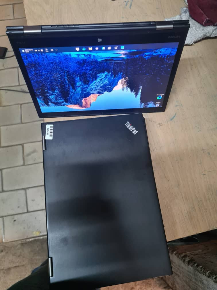 Lenovo x1 yoga . I7 6gen ,512/8gb laptop