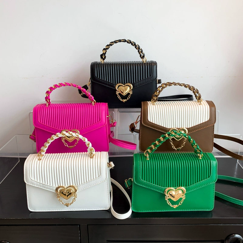 Chic Heart Chain Bag