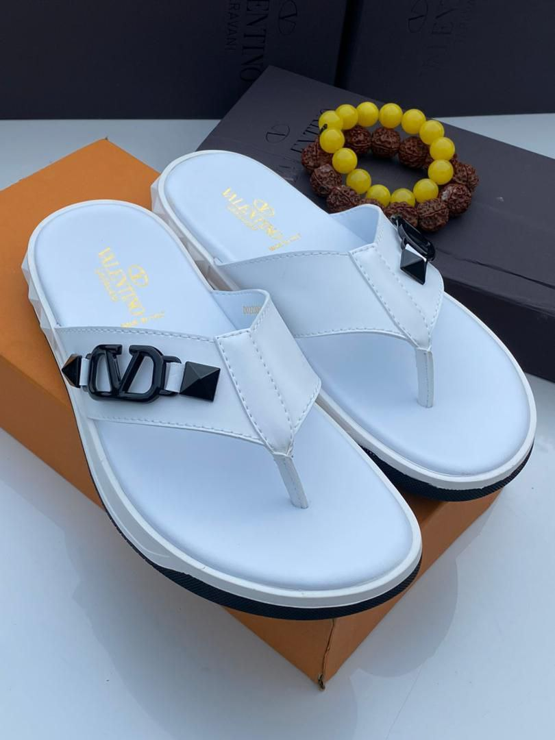 Valentino Garavani Thong Sandals