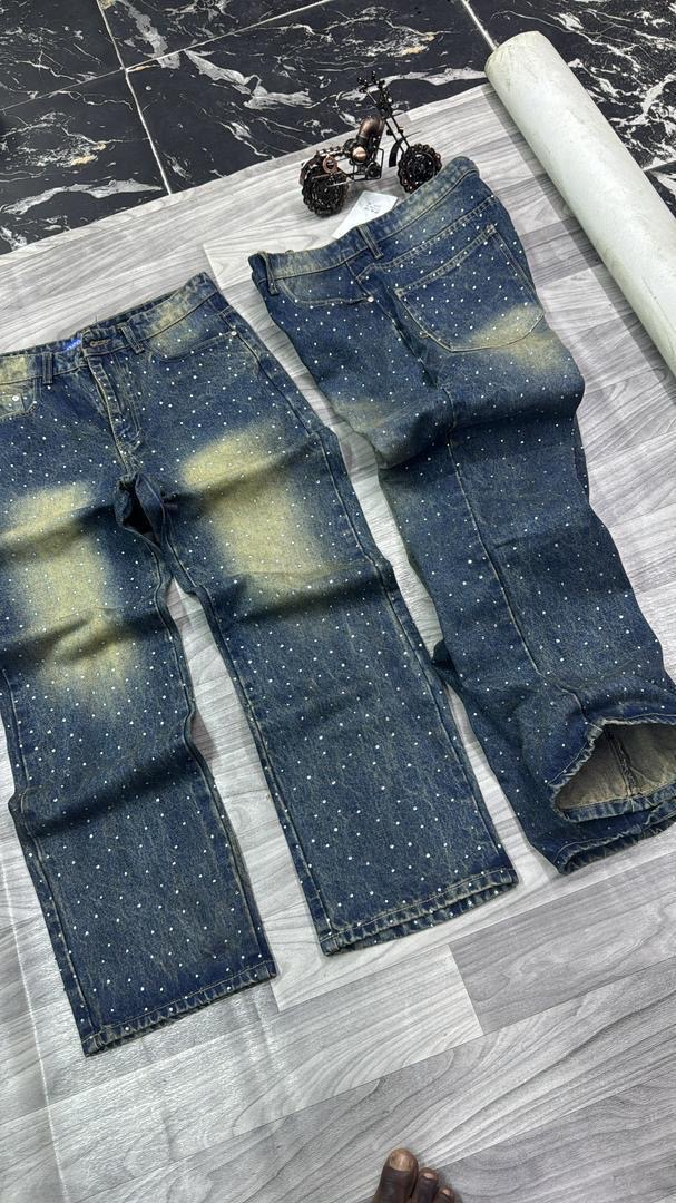 Destroyed Boyfriend Jean with Rhinestones
