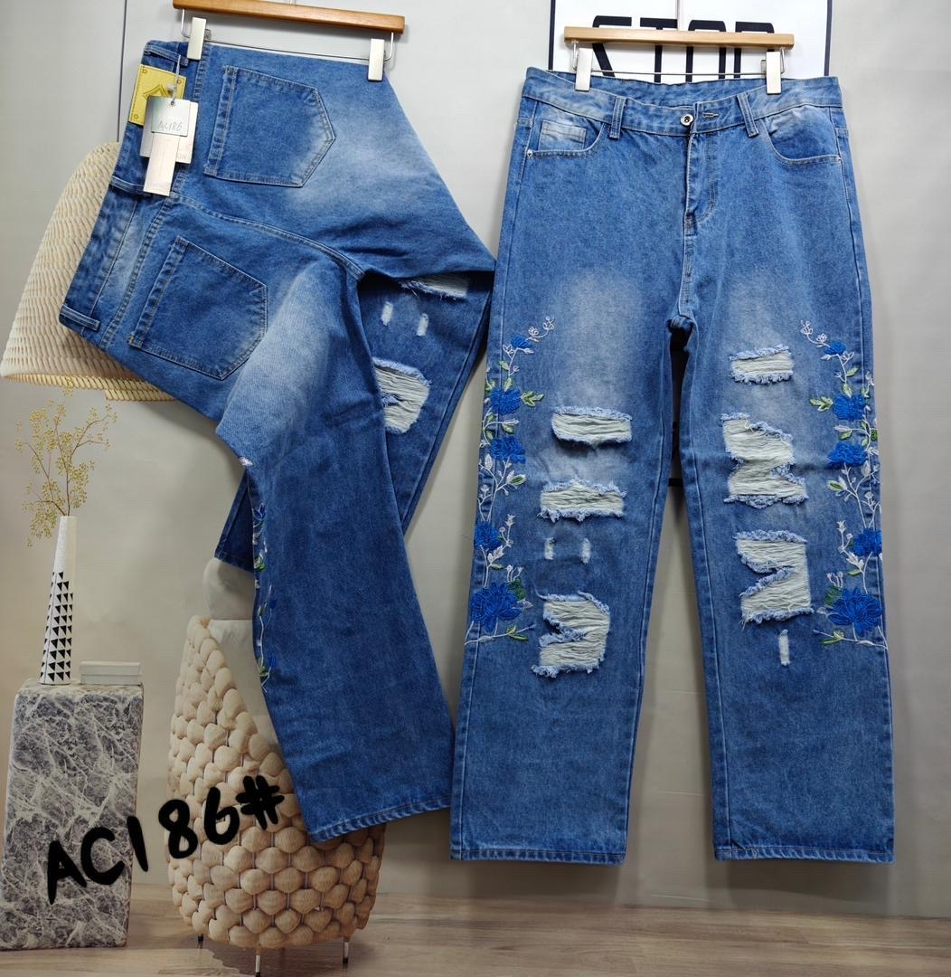 Destroyed Boyfriend Jean