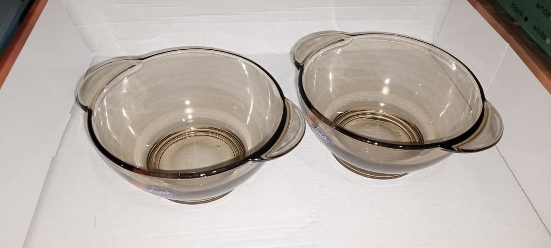 Elegant Glass Serving Bowls (Set of 2)