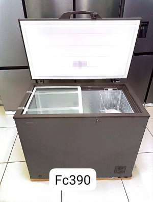 Spacious FC390 Chest Freezer