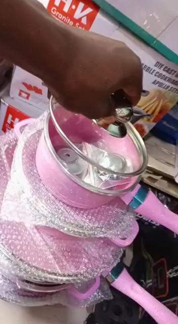 Dessini cookware set